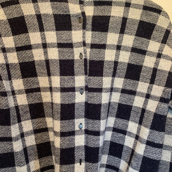 Madewell Merino Wool cream/blue plaid button back crew sweater - Picture 12 of 12